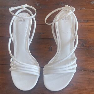 Zara White Strappy Ankle Strap Sandals, Size 6.5